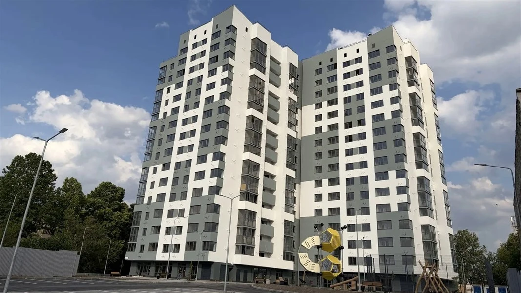 Квартира 3-комн. 102.5 кв. м
