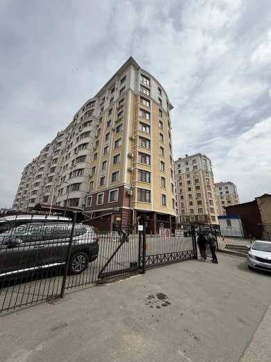Квартира 3-комн. 117.58 кв.м